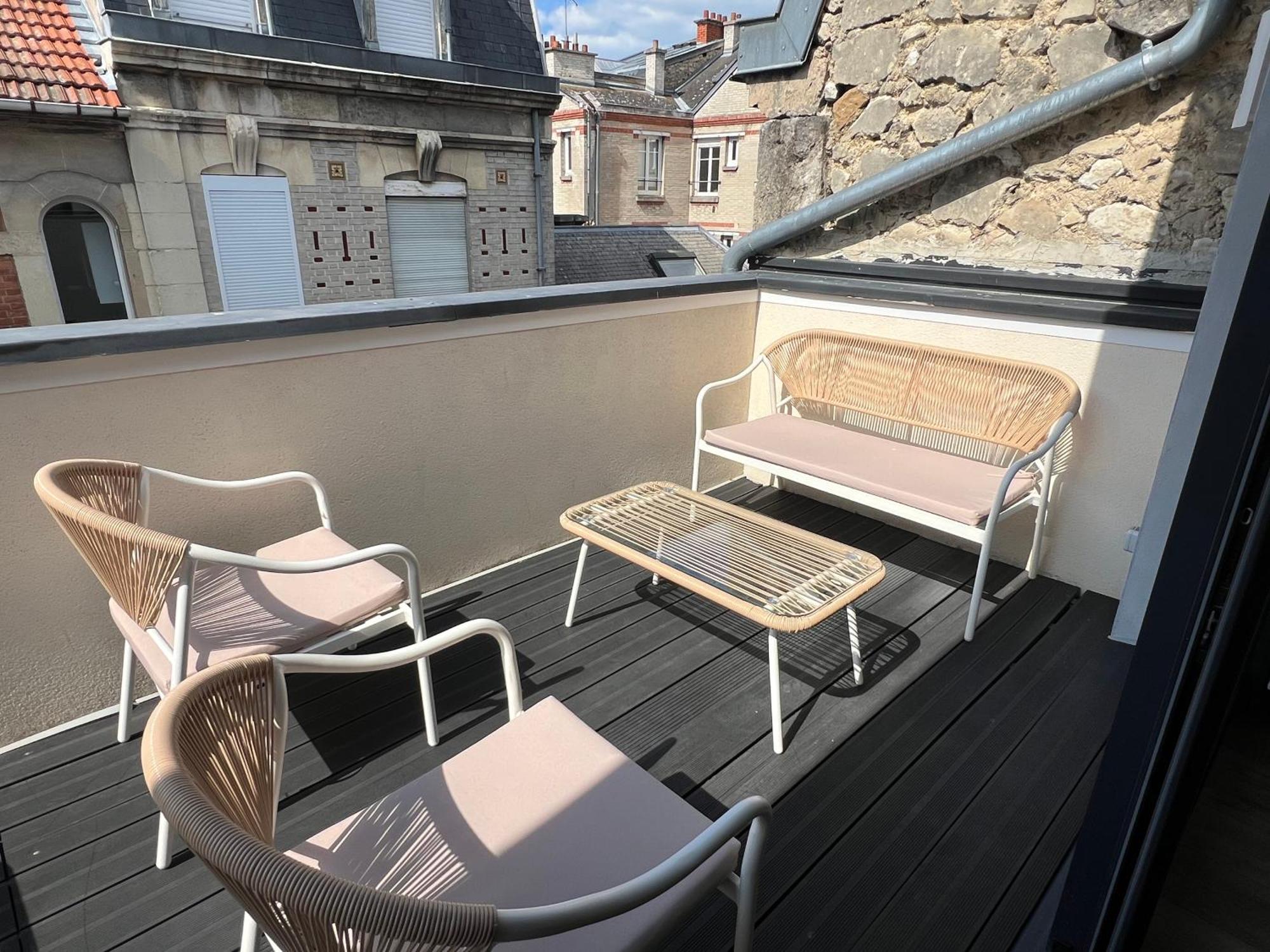 Mm Suites Town House Terrasse Reims Exterior photo